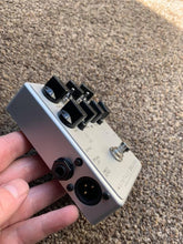 Load image into Gallery viewer, Darkglass Electronics Vintage Deluxe v3 *Gently Used Mint Condition