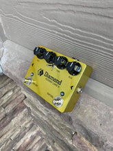 Load image into Gallery viewer, Diamond Memory Lane Jr. v2 - Gold