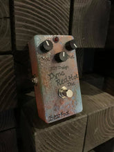 Load image into Gallery viewer, BearFoot FX Dyna Red Hot Custom 68