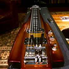 Load image into Gallery viewer, Duesenberg Fairytale Lapsteel
